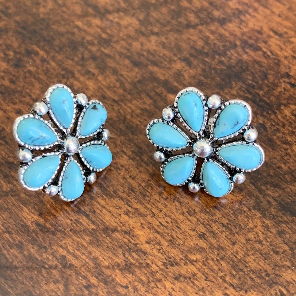 Men’s Turquoise Blue Cluster Flower Stud Earrings - Petite